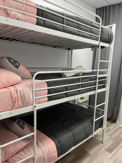 Pb Apartamento En Pleno Centro De Alcoy Kültér fotó